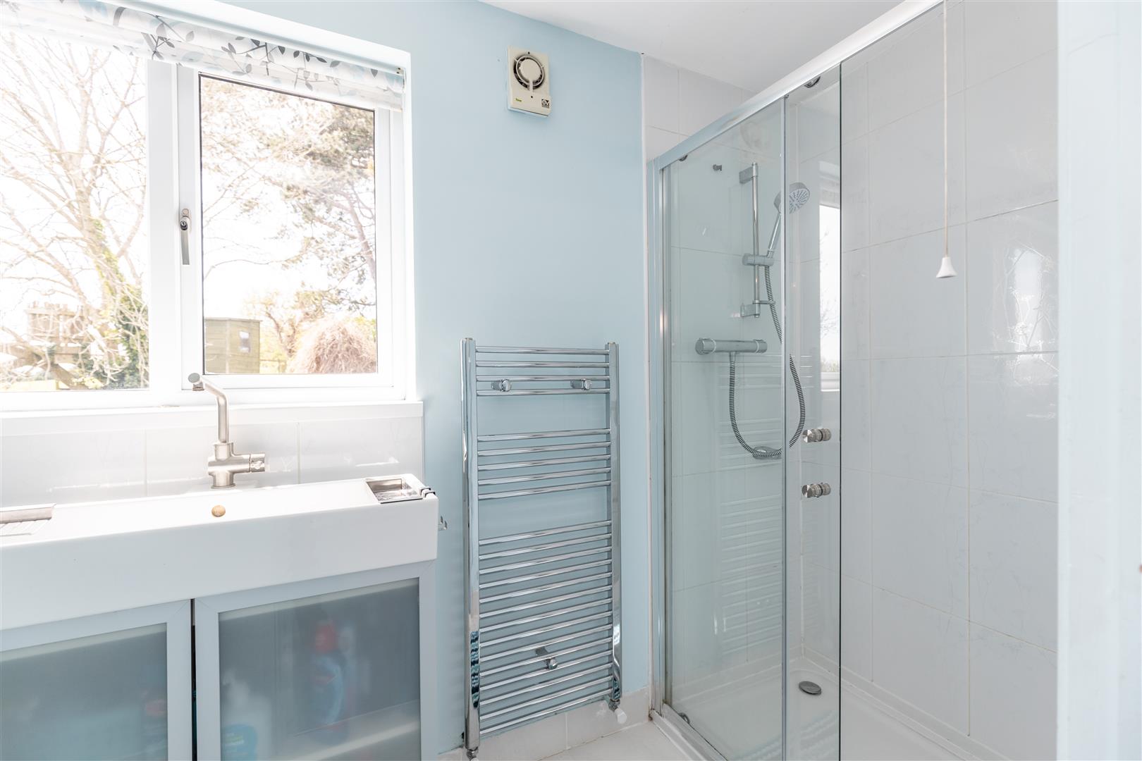 19 Chantry Rise, Penarth, Vale of Glamorgan, CF64 5RS